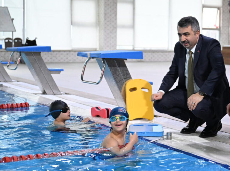 YILDIRIM’DA YÜZME BİLMEYEN ÇOCUK KALMAYACAK