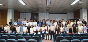 BUÜ’de başarılı akademisyenler ödüllendiriliyor