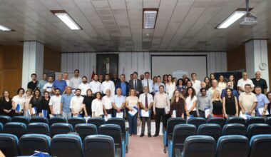 BUÜ’de başarılı akademisyenler ödüllendiriliyor