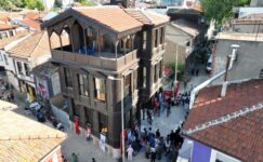 CUMHURİYET GALERİSİ KAPILARINI AÇIYOR