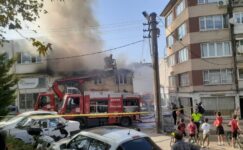 HAŞİM İŞCAN CADDESİNDE KORKUTAN YANGIN