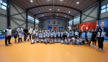 BÜYÜKŞEHİR YAZ OKULLARI’NDA SERTİFİKA HEYECANI