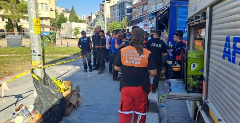 BALIKESİR’DE DEPREMİN YARALARINI BİRLİKTE SARDIK