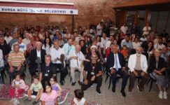KARAGÖZ, DOĞDUĞU ŞEHİRDE YAŞIYOR