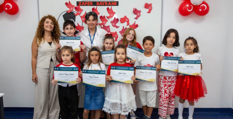 SANAT ATÖLYELERİ ÇOCUKLARIN HAYATLARINA RENK KATTI