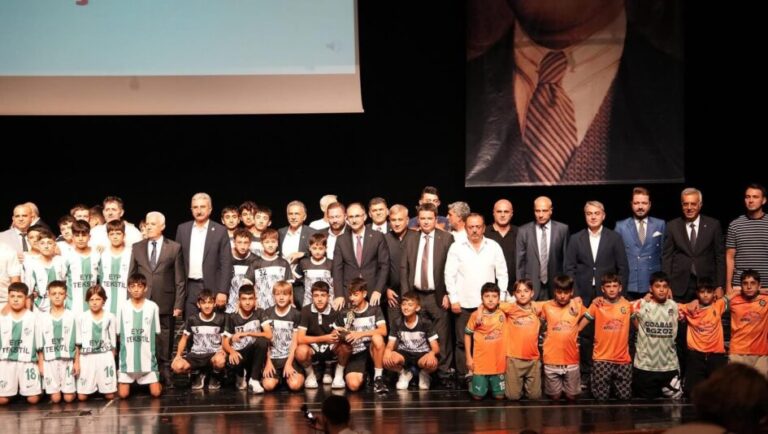Gemlik Belediyespor’dan 3 Kupa Birden