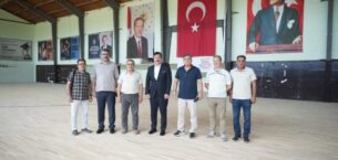 YENİŞEHİR KAPALI SPOR SALONUNUN ZEMİNİ YENİLENİYOR