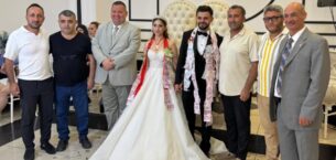 Peçenek ve Sarıköse Ailelerinin Mutlu Günü