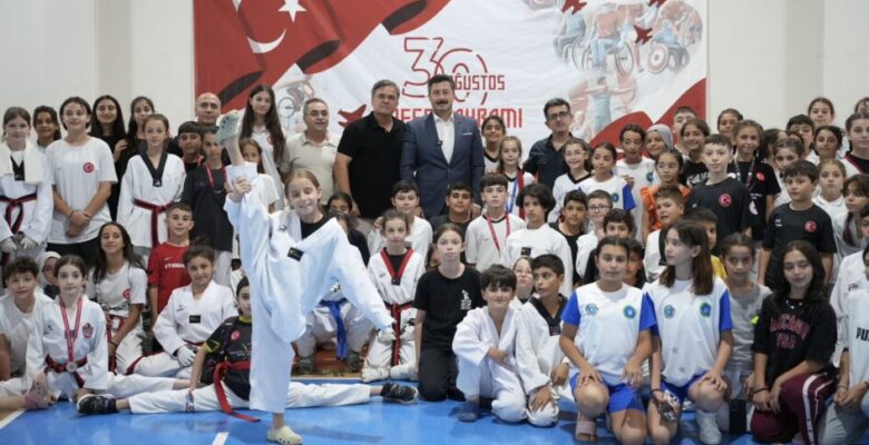 MİNİKLER TAEKWONDO ŞAMPİYONASI YENİŞEHİR’DE YAPILDI
