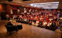 PROF. DR. SADETTİN ÖKTEN’E İNEGÖL’DE YOĞUN İLGİ