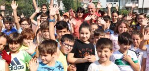 Nilüfer’de çocuklara spor sevgisi aşılanıyor