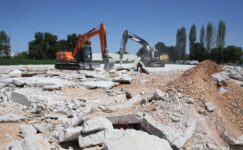 Alaaddinbey’de kaçak yapılara temelden müdahale