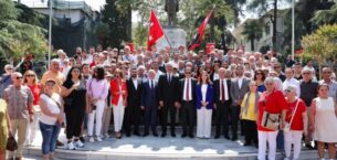 CHP Bursa’dan coşkulu 30 Ağustos kutlaması