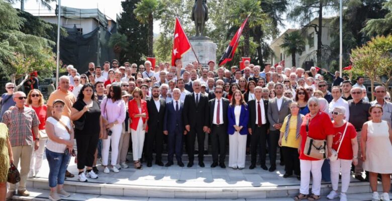CHP Bursa’dan coşkulu 30 Ağustos kutlaması