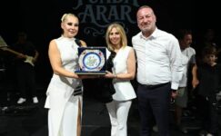 Funda Arar LongozFest’e damga vurdu