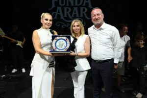 Funda Arar LongozFest’e damga vurdu