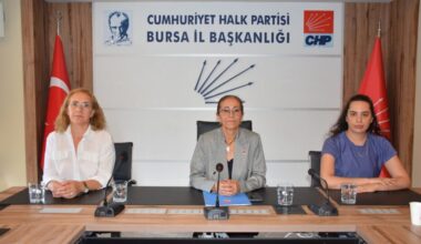 CHP Bursa İl Kadın Kolları’ndan kadın cinayetlerine tepki
