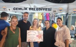 1. KADIN EMEĞİ FESTİVALİ’NİN KUMLA ETABI YOĞUN İLGİYLE BAŞLADI