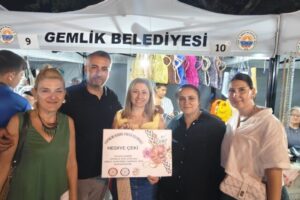 1. KADIN EMEĞİ FESTİVALİ’NİN KUMLA ETABI YOĞUN İLGİYLE BAŞLADI