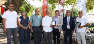 Osmangazi’nin gönüllü temizlik elçilerine teşekkür plaketi