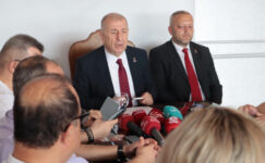 ÜMİT ÖZDAĞ; “ÖCALAN TÜRKİYE’YE DEMOKRASİ GETİRİYORMUŞ”