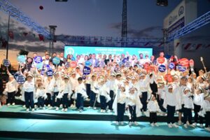 YILDIRIM BELEDİYESİ SÜNNET ETTİRDİĞİ 600 ÇOCUK İÇİN SÜNNET ŞÖLENİNİ DÜZENLEDİ.
