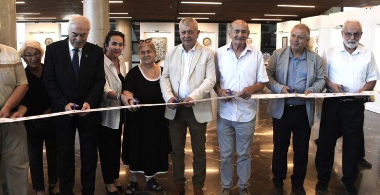 Osmangazi’de “Emeklilikten Bugüne Çini Sergisi” açıldı