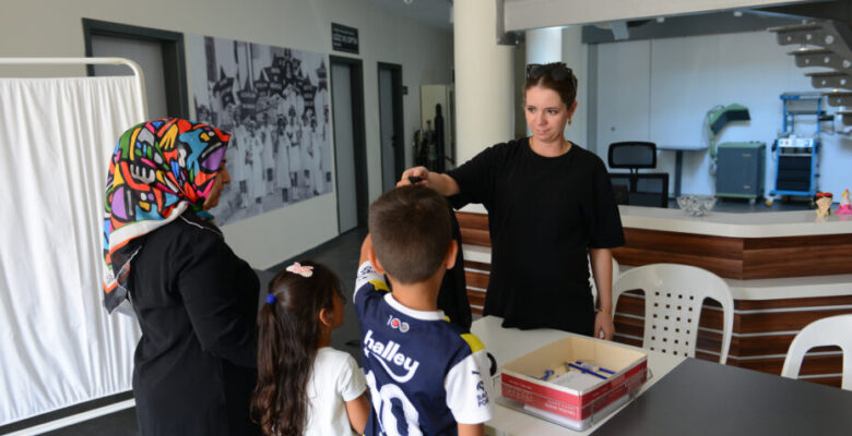 Nilüfer Belediyesi’nden ihtiyaç sahibi öğrencilere kırtasiye desteği
