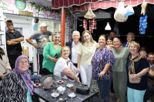BAŞKAN MUSTAFA BOZBEY’E KUMLA’DA SEVGİ SELİ