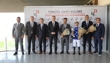 BURSA’DA BÜYÜKŞEHİR BAŞKANLIK KOŞUSU