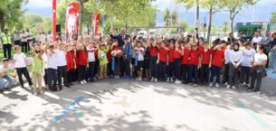 ÇOCUKLAR, BİSİKLETLE HEM EĞLENDİ HEM ÖĞRENDİ