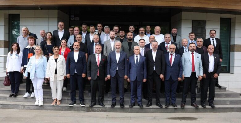 MUSTAFA BOZBEY; “BURSA’YI MASA BAŞINDA DEĞİL, HALKIMIZLA BİRLİKTE YÖNETİYORUZ”