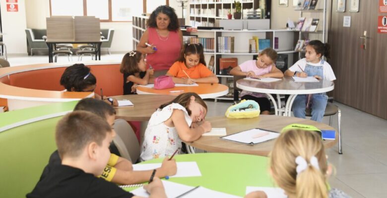 Osmangazi’de çocuklara yazma alışkanlığı kazandıran atölye