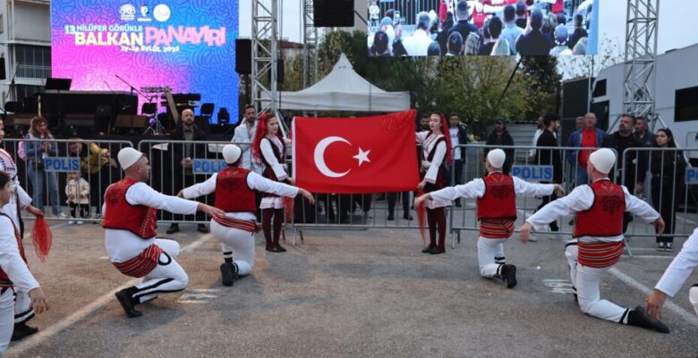 Nilüfer’de Balkan Panayırı ortak şarkıya dönüştü