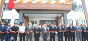 İNEGÖL’DE HEM YENİ EĞİTİM ÖĞRETİM YILI HEM YENİ OKUL BİRLİKTE AÇILDI