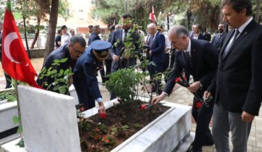 İNEGÖL’ÜN 103 YILLIK KURTULUŞ DİRİLİŞİ ANMA TÖRENİYLE KUTLANDI
