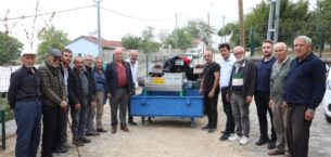 İNEGÖL BELEDİYESİ’NDEN ÇİFTÇİYE ÜZÜM HASADINI KOLAYLAŞTIRAN DESTEK