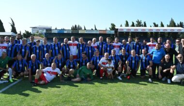 Futbolun efsaneleri Karacabey için sahaya çıktı Futbolun efsaneleri Karacabey için sahaya çıktı