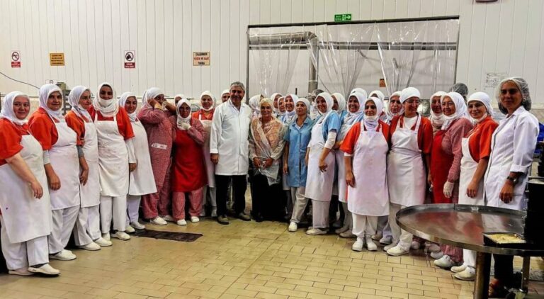 Gülgûn Feyman’dan Kardelen  Kestane Şekeri’ne Anlamlı Ziyaret