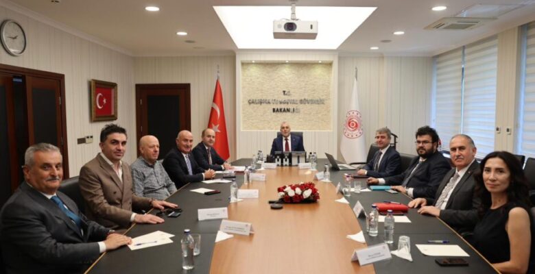 Türkiye Perakendeciler Federasyonu, marketlerin pazar günleri kapalı olması önerisinde bulundu.