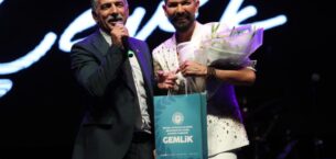 Gemlik Kurtuluş Gününde Mehmet Çevik ile Coştu