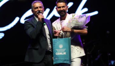 Gemlik Kurtuluş Gününde Mehmet Çevik ile Coştu