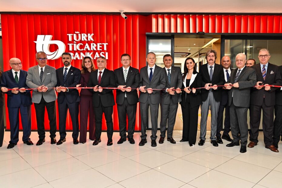 İŞ DÜNYASINI AKADEMİ İLE BULUŞTURACAK PROTOKOL