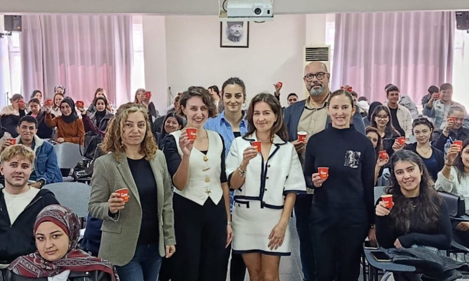 Yankı Yemek’ten Karacabey MYO öğrencilerine kariyer dersi
