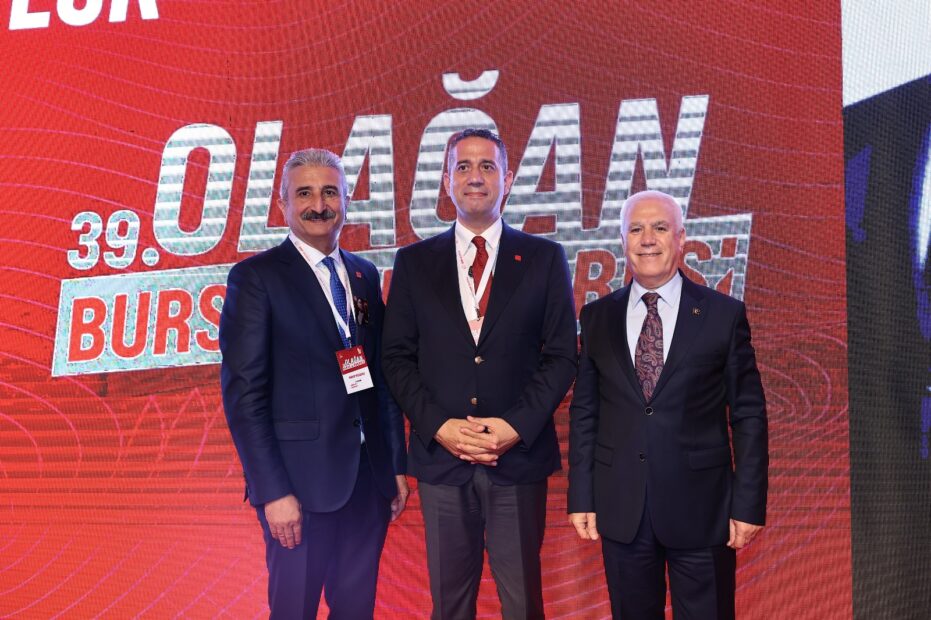 CHP Bursa’da Nihat Yeşiltaş güven tazeledi