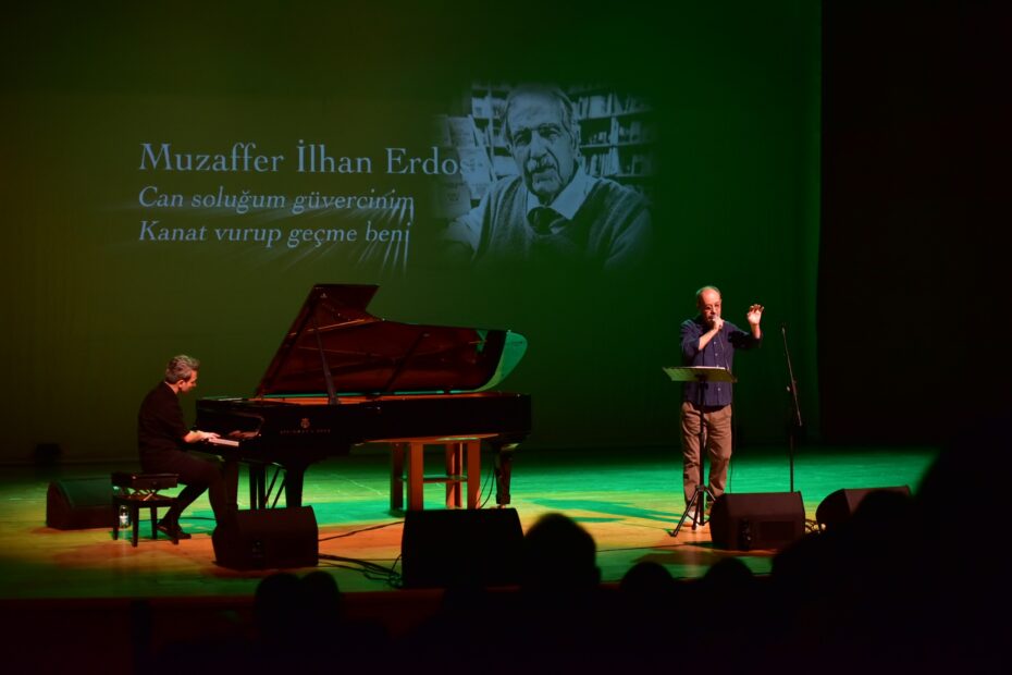 BURSA FESTİVALİ, EDEBİYAT VE MÜZİĞİ AYNI SAHNEDE BULUŞTURDU