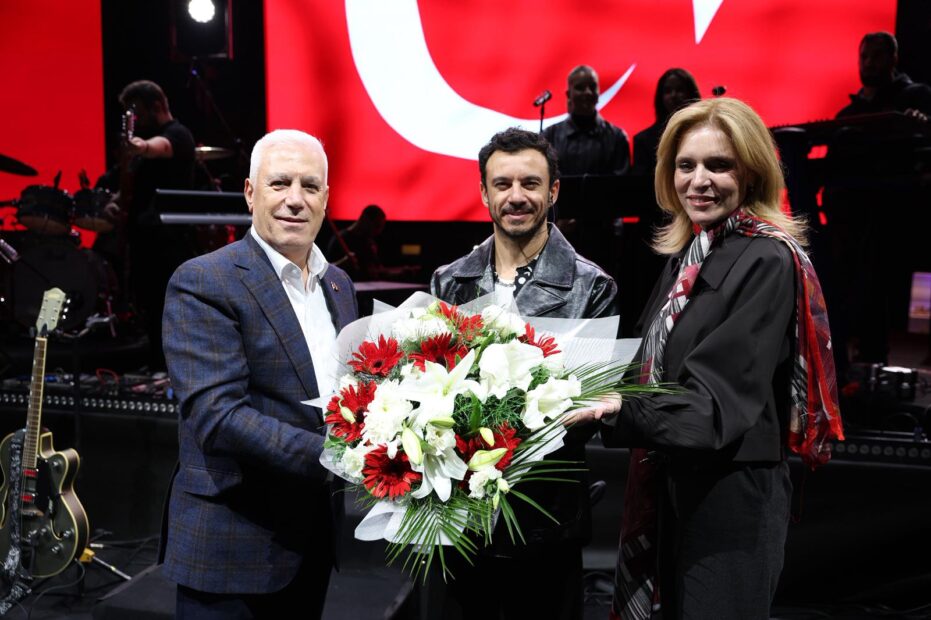 BURSA’DA BURAY’LA ‘CUMHURİYET’ COŞKUSU