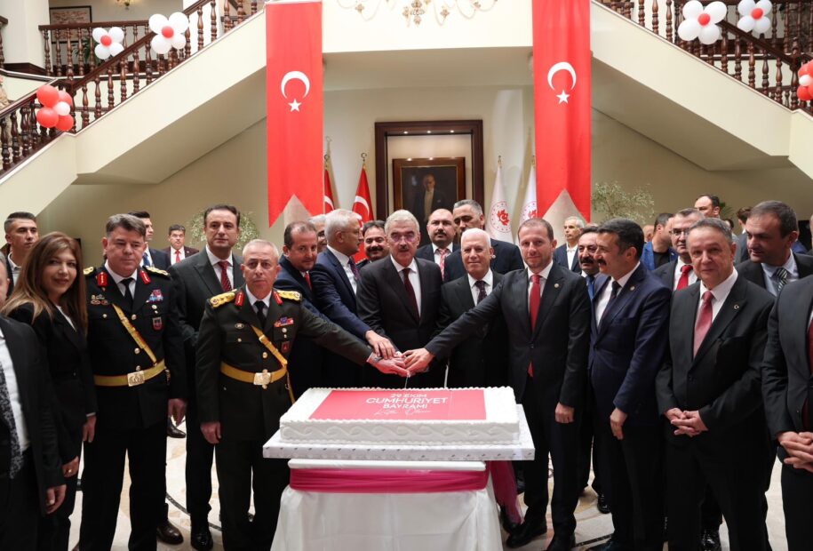 BURSA’DA CUMHURİYET BAYRAMI COŞKUSU