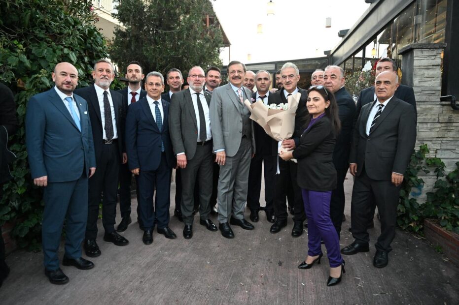 GEMLİK ZEYTİNİ ÖDÜL TÖRENİ TOBB BAŞKANI HISARCIKLIOĞLU’NUN KATILIMIYLA GERÇEKLEŞTİ