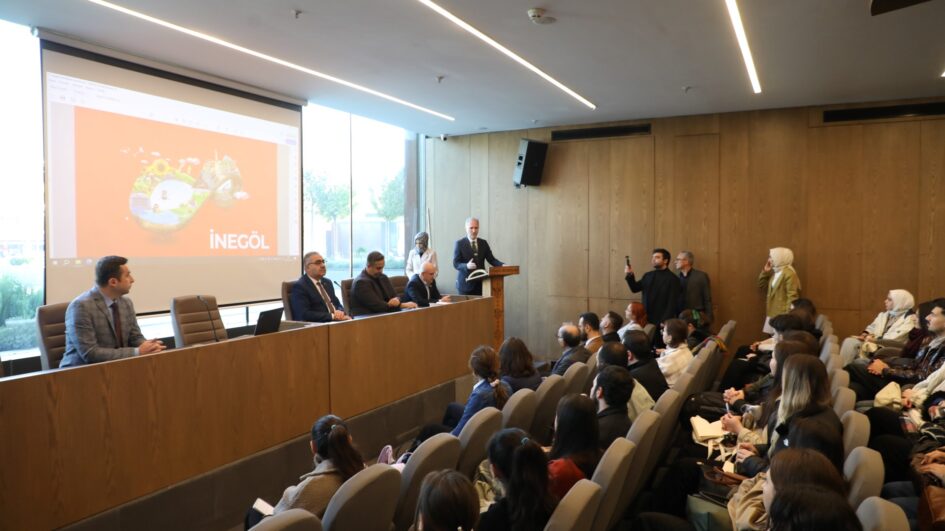 İNEGÖL BELEDİYESİ YILDIZ TEKNİK ÜNİVERSİTESİ AKADEMİSYEN VE ÖĞRENCİNİ AĞIRLADI